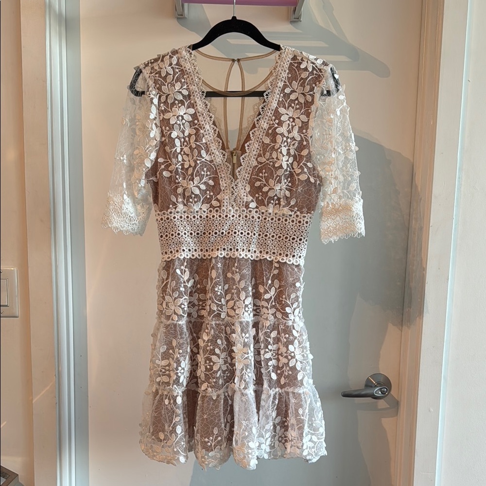 Elegant Lace Dress in Cream and Tan